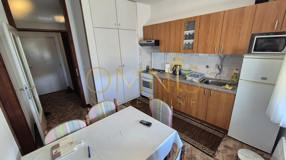 Stan Jadranovo, 43 m², 250 m od mora