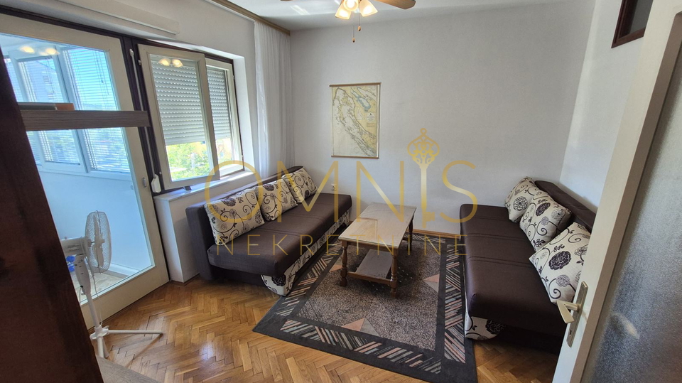 Stan Jadranovo, 43 m², 250 m od mora
