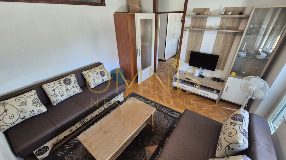 Stan Jadranovo, 43 m², 250 m od mora