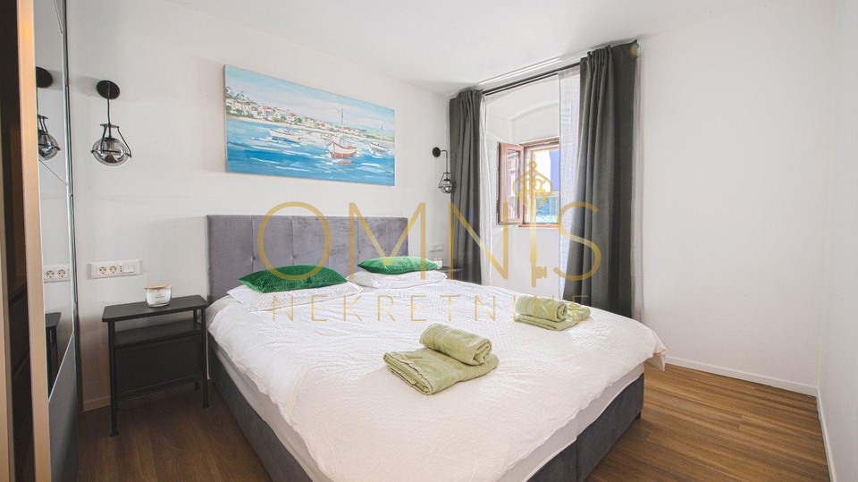 RIJEKA – OLD TOWN, apartment converted into 2 apartments, 93.5 m²