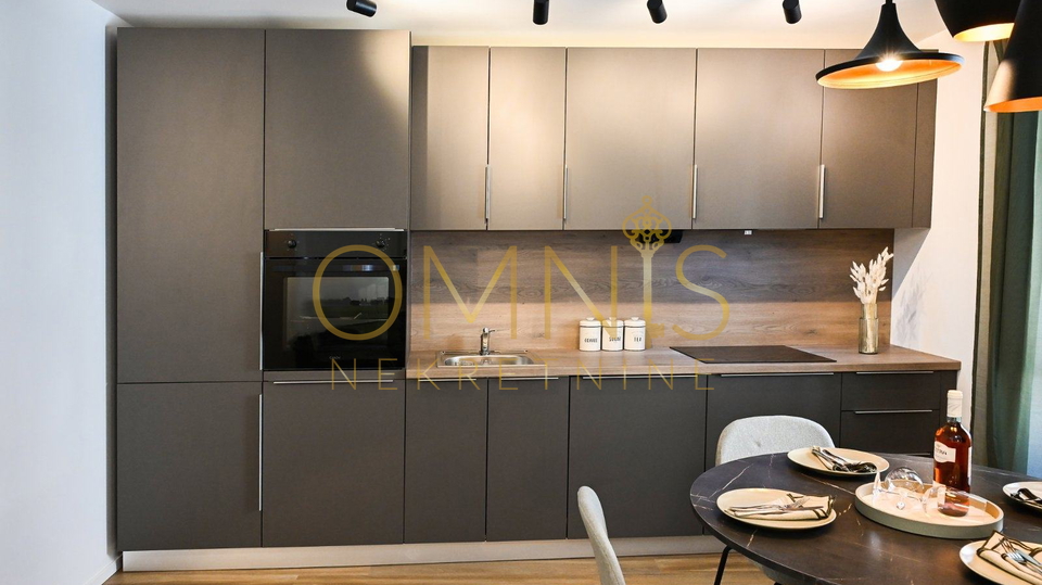 RIJEKA – OLD TOWN, apartment converted into 2 apartments, 93.5 m²