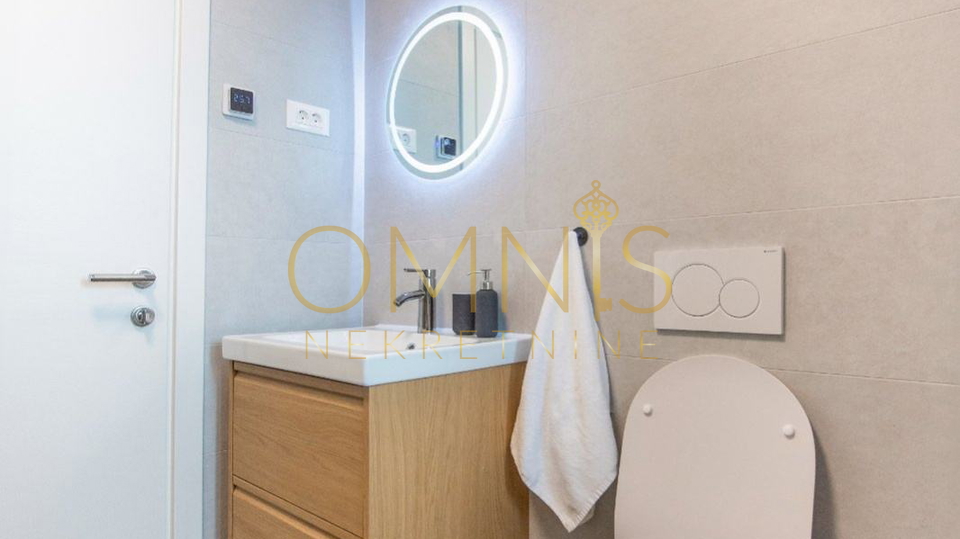 RIJEKA – OLD TOWN, apartment converted into 2 apartments, 93.5 m²