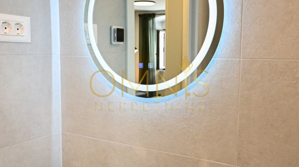 RIJEKA – OLD TOWN, apartment converted into 2 apartments, 93.5 m²