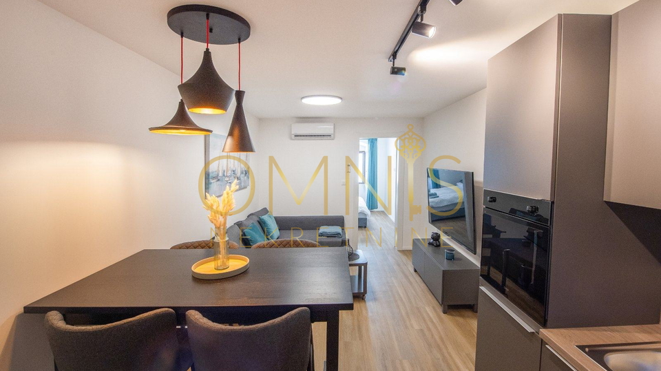 RIJEKA – OLD TOWN, apartment converted into 2 apartments, 93.5 m²