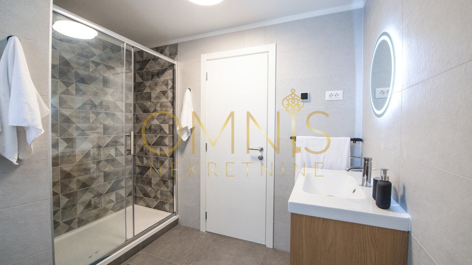 RIJEKA – OLD TOWN, apartment converted into 2 apartments, 93.5 m²