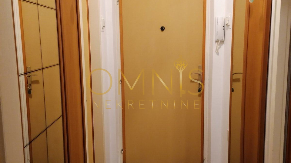 RIJEKA – GORNJA VEŽICA, 1-sobni stan s lođom i pogledom na more, 33 m²