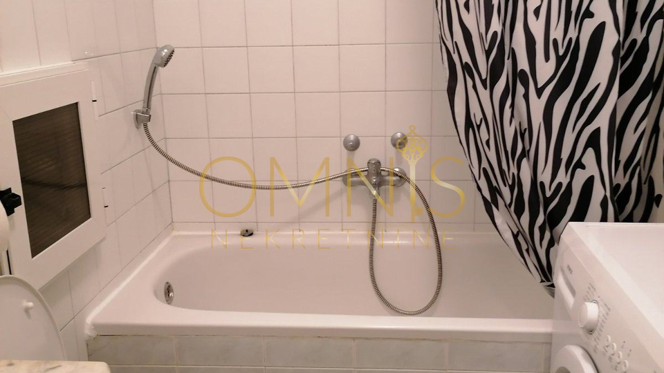 RIJEKA – GORNJA VEŽICA, 1-sobni stan s lođom i pogledom na more, 33 m²