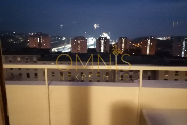 RIJEKA – GORNJA VEŽICA, 1-sobni stan s lođom i pogledom na more, 33 m²