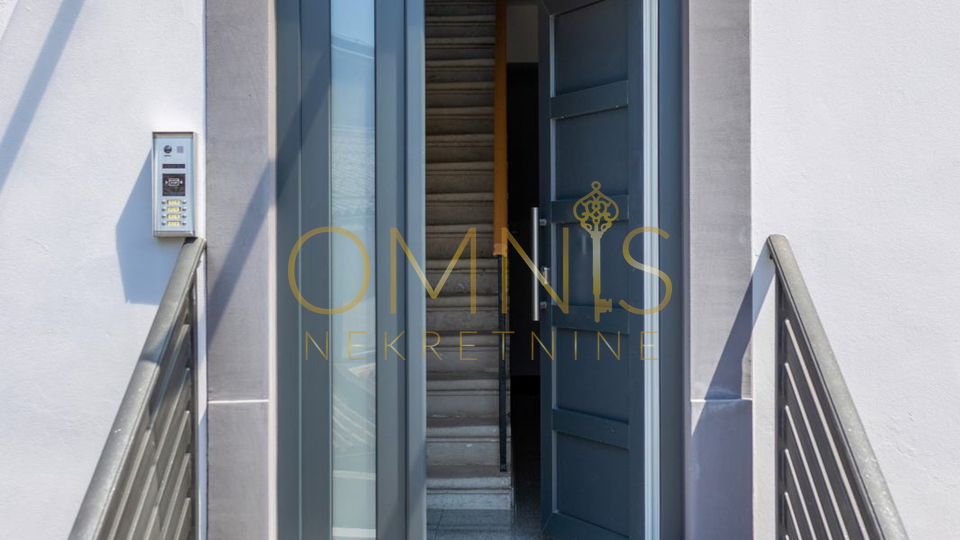 Completely renovated apartment with parking for sale – Rijeka, Potok