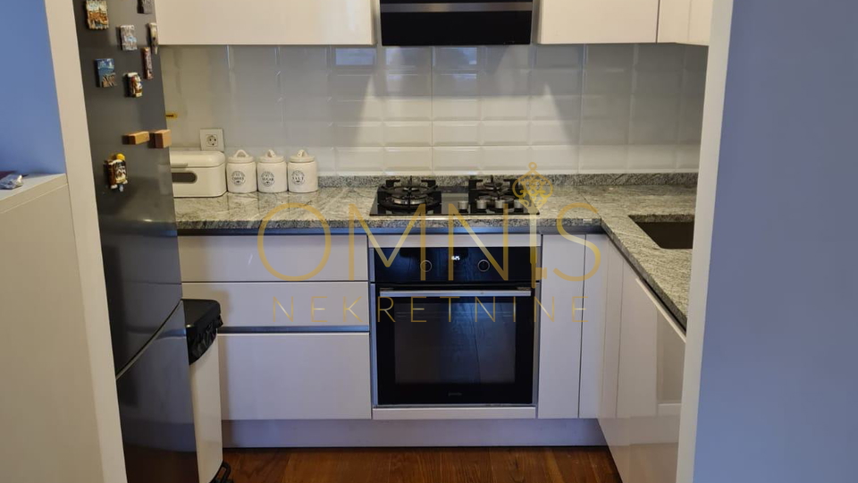 Rijeka, Donja Drenova – moderan trosobni stan 79 m² s lođom