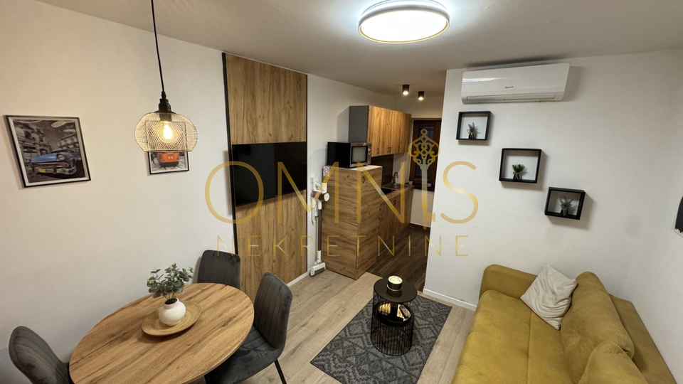 Prodaja: Dva potpuno uređena apartmana u centru Rijeke, Korzo – 82 m²