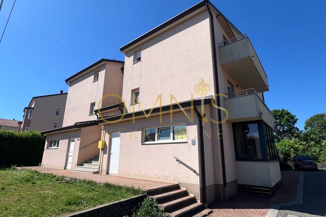 Viškovo – Mladenići | Komforan 1S+DB stan s lođom, terasom i spremištem
