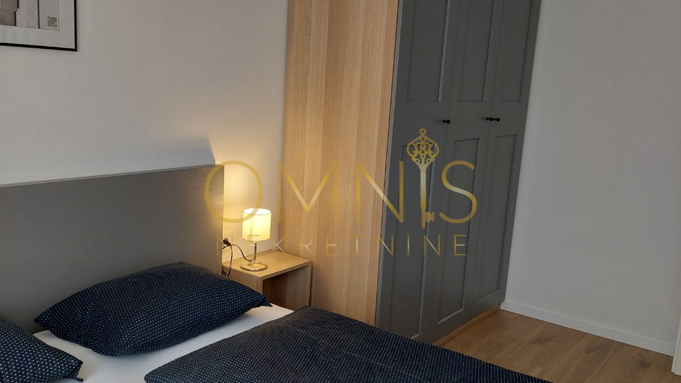 Matulji - moderan i potpuno opremljen dvosobni stan s dnevnim boravkom