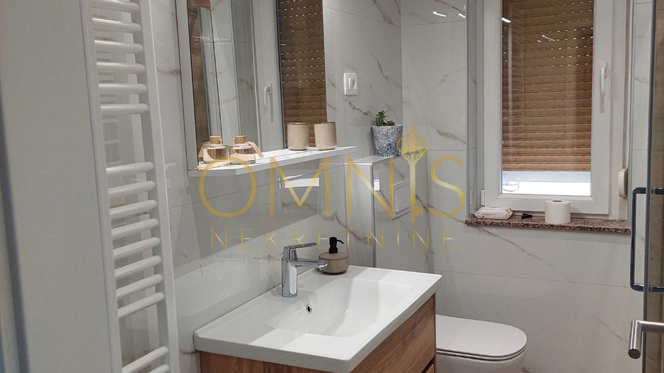 Matulji - moderan i potpuno opremljen dvosobni stan s dnevnim boravkom