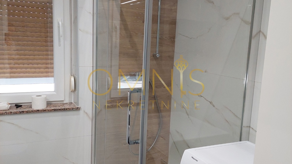 Matulji - moderan i potpuno opremljen dvosobni stan s dnevnim boravkom