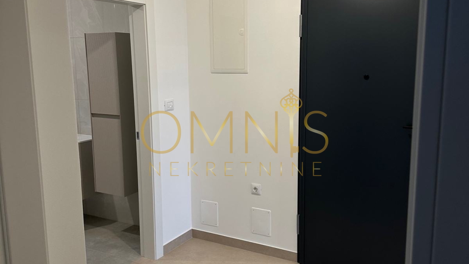 VIŠKOVO – NOVOGRADNJA, 3S+DB STAN S BALKONOM I 3 PARKIRNA MJESTA!