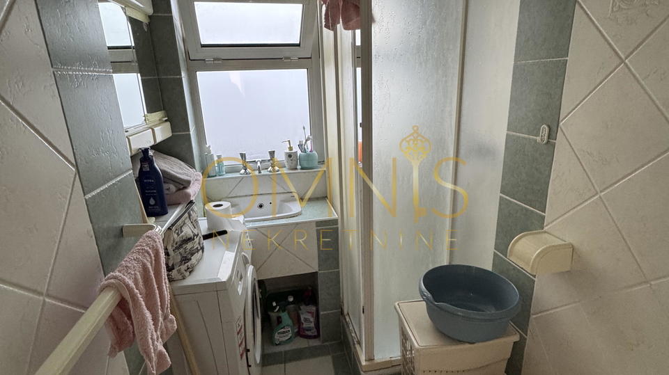CRIKVENICA, CENTAR- stan, 40 m2, 1s + db, PRILIKA!!!