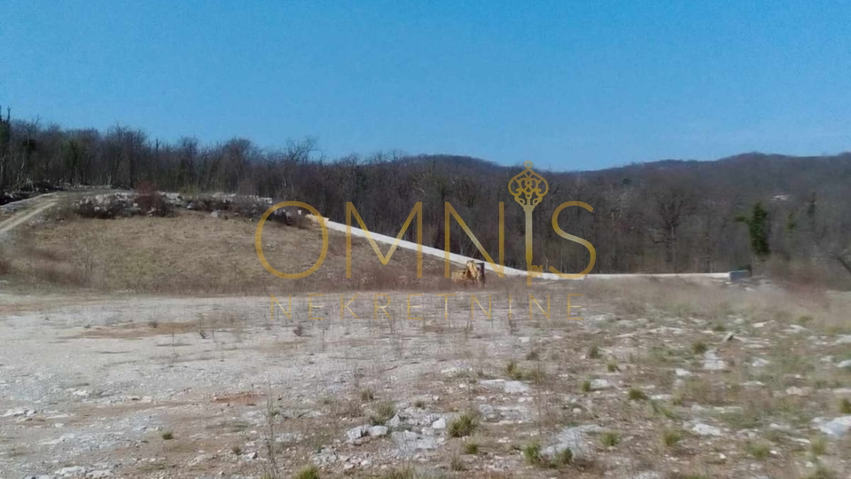 Kastav – Industrijska zona 22.000 m² ograđenog terena, najam!
