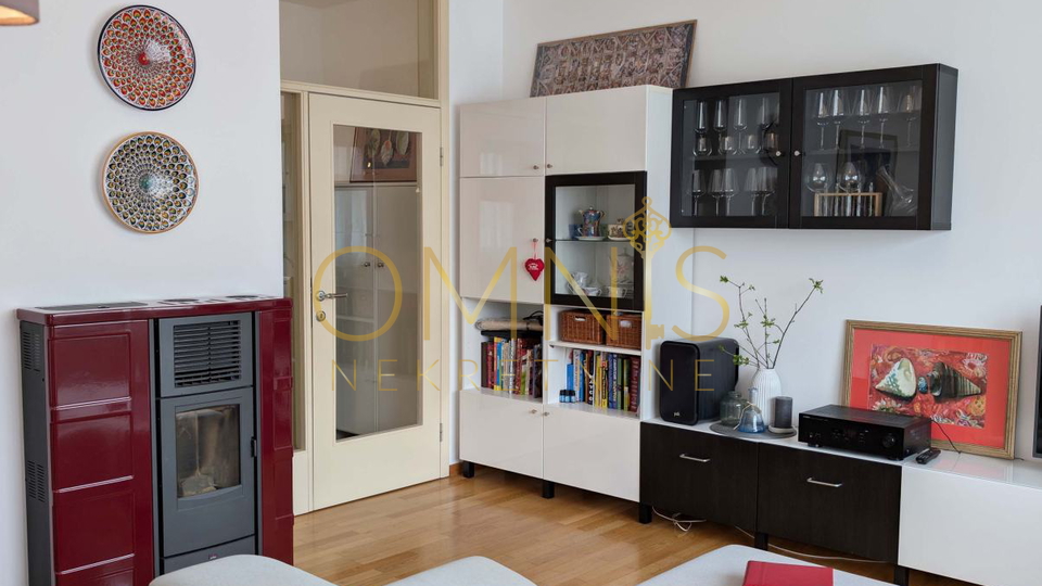 RIJEKA – CENTAR: Prostrani dvoetažni stan 159 m²