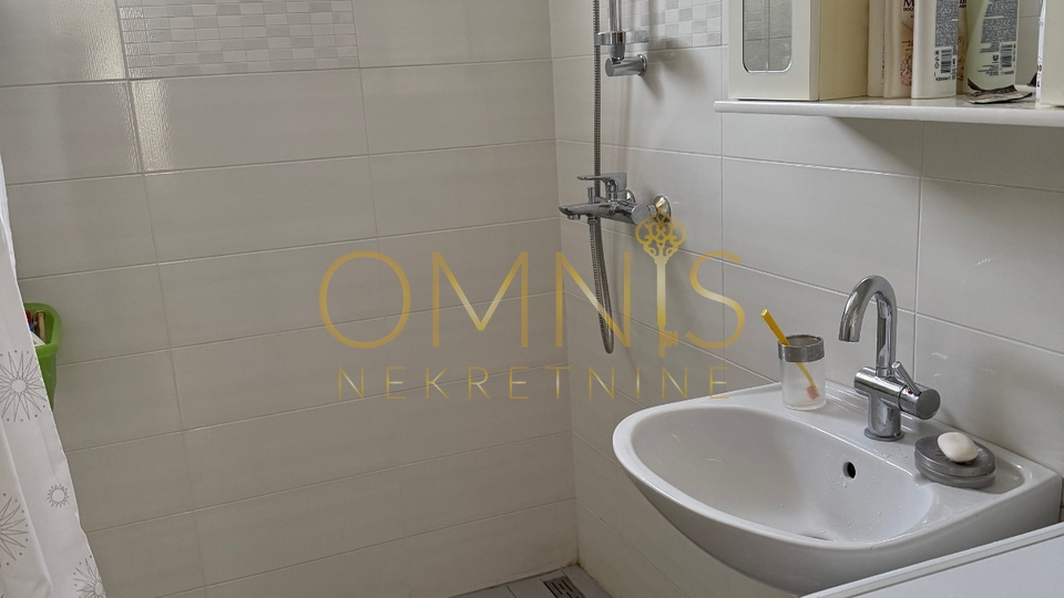 RIJEKA – GORNJA VEŽICA, three-room apartment with living room, 91 m²