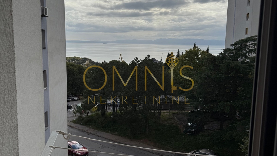 RIJEKA – GORNJA VEŽICA, three-room apartment with living room, 91 m²