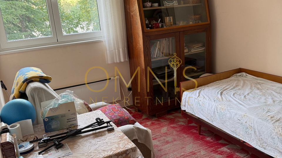 RIJEKA – GORNJA VEŽICA, three-room apartment with living room, 91 m²