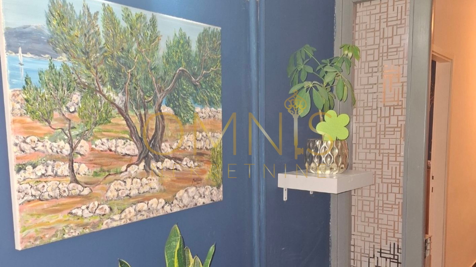Na prodaju, Dvojna kuća u centru Hreljina – 130 m² stambenog prostora