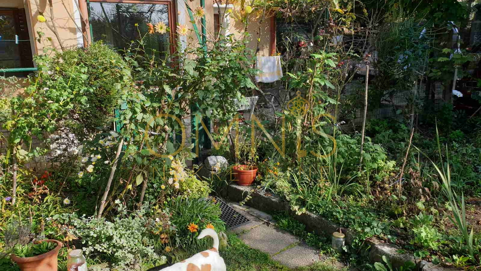 Kuća na prodaju – Podhum, 72 m² s okućnicom i terasom