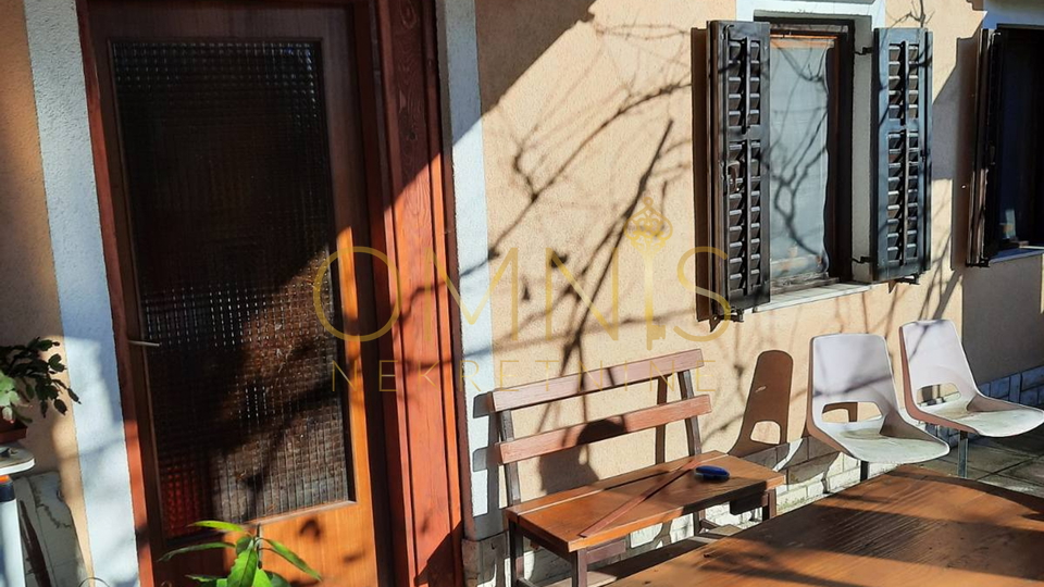 Kuća na prodaju – Podhum, 72 m² s okućnicom i terasom