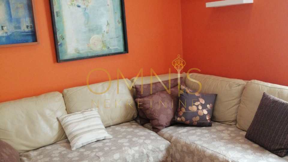 Adaptiran i opremljen stan, 80 m², Turnić – 2. kat