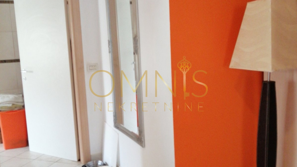 Adaptiran i opremljen stan, 80 m², Turnić – 2. kat