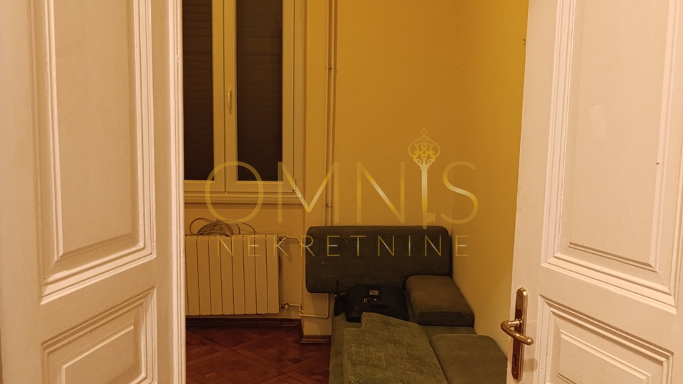 STAN U CENTRU RIJEKE, BALKON, 72 M²