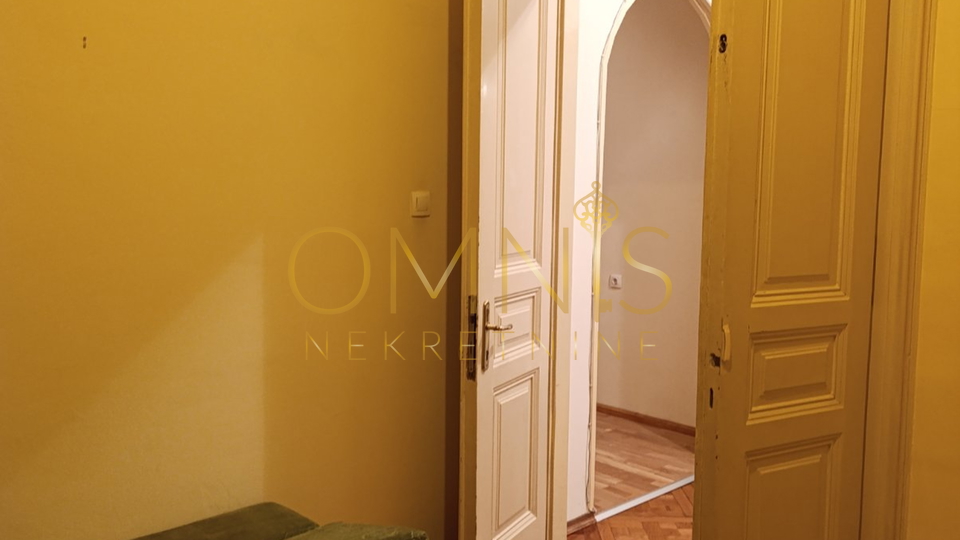 STAN U CENTRU RIJEKE, BALKON, 72 M²