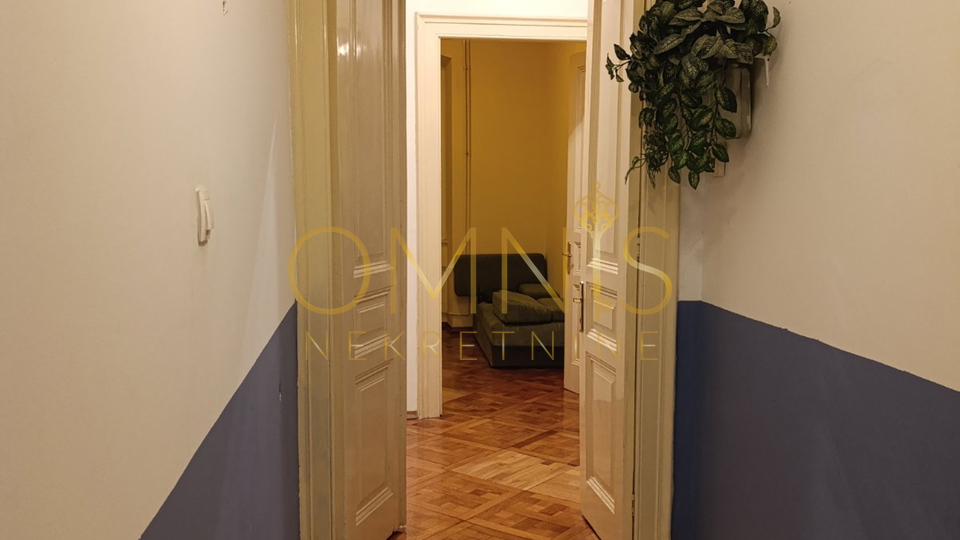 STAN U CENTRU RIJEKE, BALKON, 72 M²