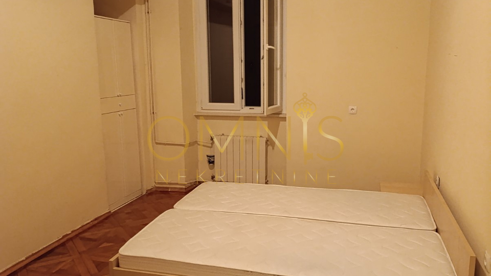 STAN U CENTRU RIJEKE, BALKON, 72 M²
