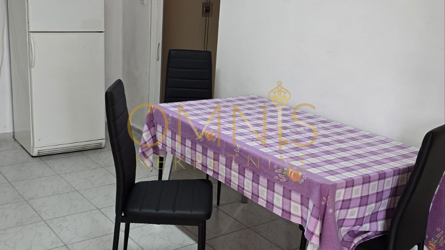 Podhum -1S kl, parking, dvorište, najam!