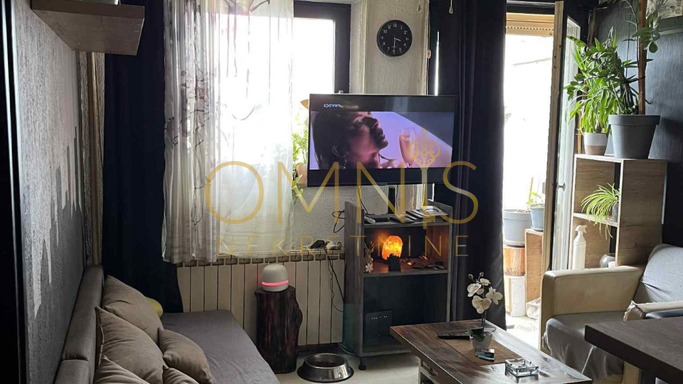 RIJEKA – TROSOBONI STAN + DB, 65m² – POGLED NA MORE