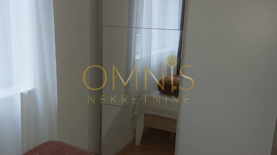 NOVI VINODOLSKI – KUĆA S 3 APARTMANA, 150 M OD MORA, PANORAMSKI POGLED