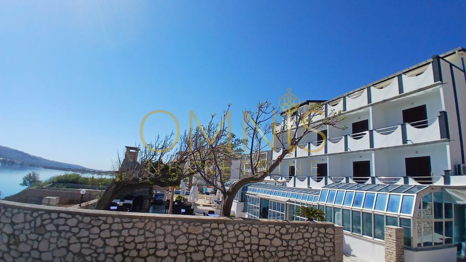 PAG – HOTEL PRVI RED DO MORA! OBJEKT S UHODANIM POSLOM