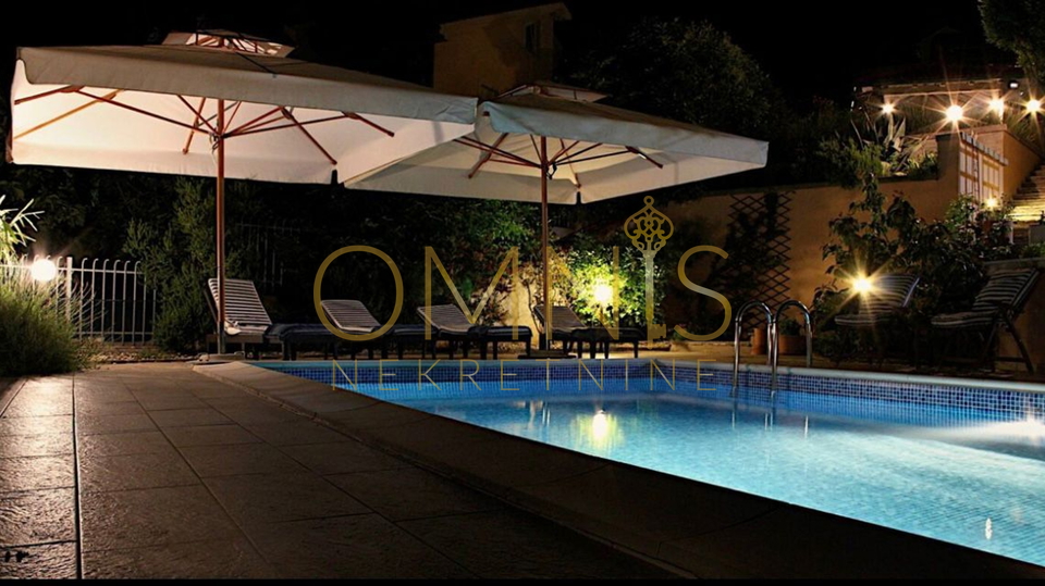 Kostrena – Vila s bazenom i panoramskim pogledom na more