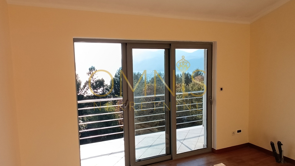 Prostran stan s predivnim pogledom – Martinkovac, 143 m²