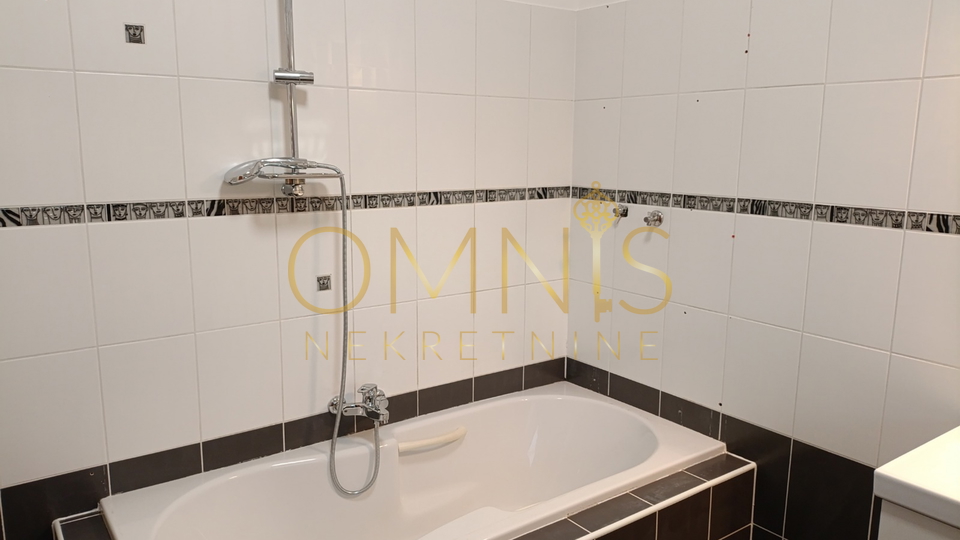 Prostran stan s predivnim pogledom – Martinkovac, 143 m²