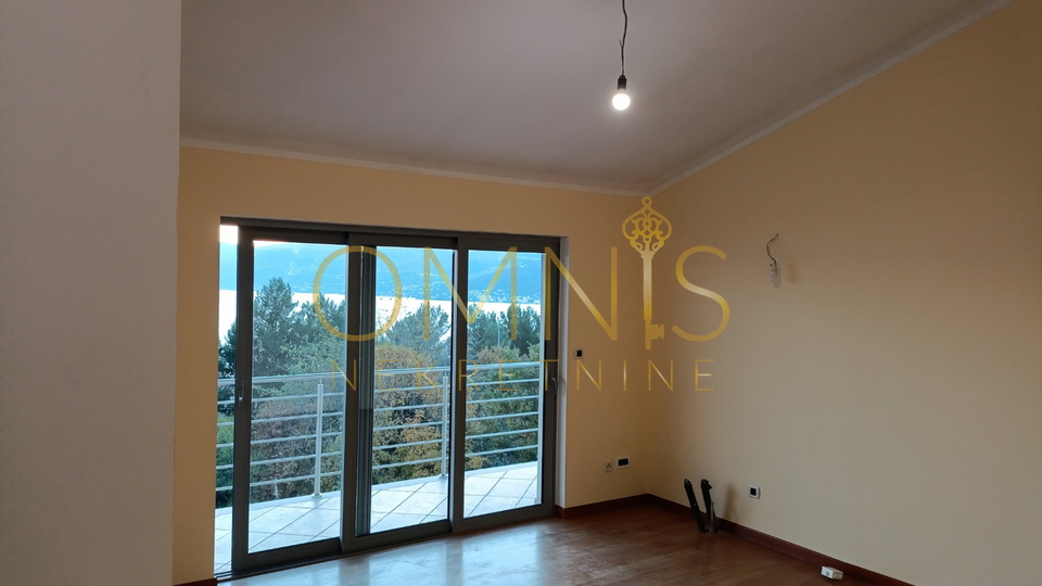Prostran stan s predivnim pogledom – Martinkovac, 143 m²