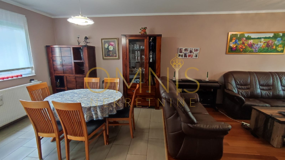 KOSTRENA – SPACIOUS TWO-LEVEL APARTMENT WITH YARD AND PARKING