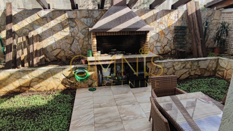 KOSTRENA – SPACIOUS TWO-LEVEL APARTMENT WITH YARD AND PARKING