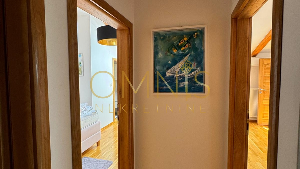 Luxury villa with a pool in Matulji – 403 m², quiet location, sea view