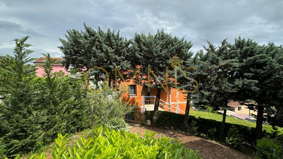 Luxury villa with a pool in Matulji – 403 m², quiet location, sea view