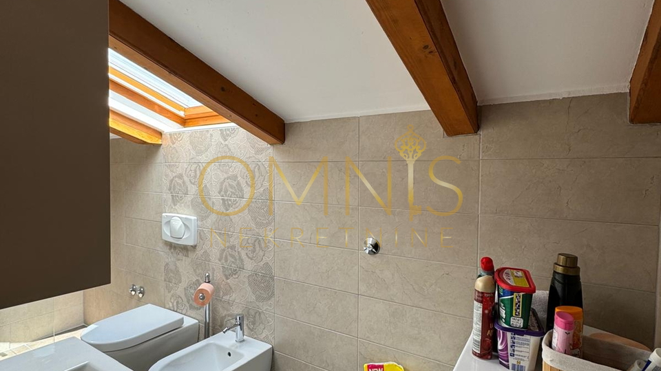 Luxury villa with a pool in Matulji – 403 m², quiet location, sea view