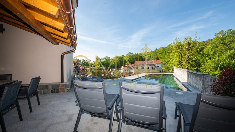 Luxury villa with a pool in Matulji – 403 m², quiet location, sea view