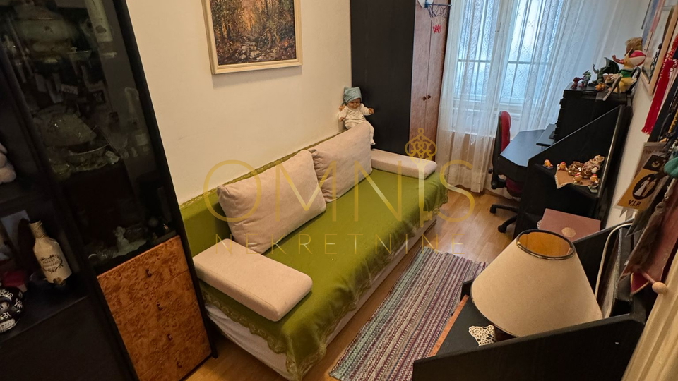 Prodaje se prostrani četverosobni stan s dva balkona u centru Rijeke – 135 m²